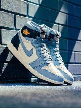 Jordan 1 High First In Flight Sneakers Brand New in Box
